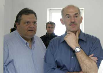 Μήνυμα ενότητας από Παπανδρέου – Βενιζέλο με σφοδρή επίθεση κατά της κυβέρνησης