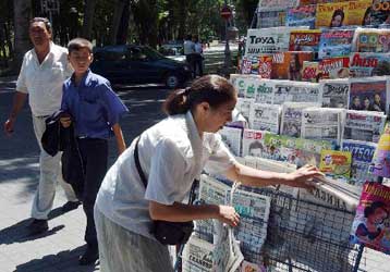 Υπερτριπλασιάστηκαν σε πέντε χρόνια οι αναγνώστες εφημερίδων στο Διαδίκτυο