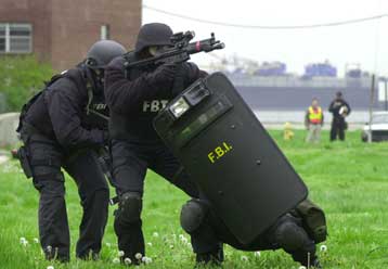 Ανησυχία στο FBI για την «εξαφάνιση» δύο φορτηγών με 21.200 λίτρα υγρού προπανίου