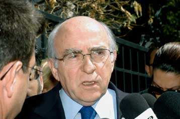 Αναληθή τα περί επιστολής Σουφλιά στον Καραμανλή με αίτημα την αναβολή των Αγώνων