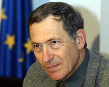 Δεν τίθεται ζήτημα διαρροής των θεμάτων των εξετάσεων, τονίζει το υπουργείο Παιδείας