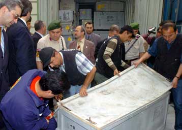 Όπλα κρυμμένα σε εμπορικό πλοίο ανακάλυψε το τουρκικό λιμενικό