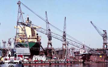 Αγωγή κατά της Τράπεζας Πειραιώς από την ιδιοκτήτρια εταιρεία των Ναυπηγείων Σκαραμαγκά