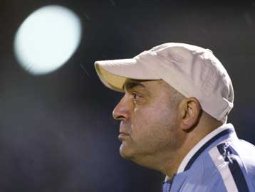 Το όνομα του Χατζάρα έπεσε στο… τραπέζι της ΑΕΚ-Παρελθόν ο Σ. Λυμπερόπουλος