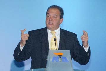 Στο ακέραιο η τήρηση των προεκλογικών δεσμεύσεων της ΝΔ, δηλώνει ο Κ.Καραμανλής