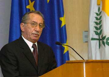 Σε σκληρή γλώσσα η απάντηση του Τ.Παπαδόπουλου στην έκθεση Ανάν