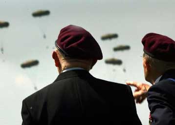Αρχηγοί κρατών και βετεράνοι τιμούν την 60ή επέτειο από την απόβαση στη Νορμανδία