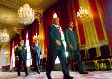 Θετικός σε μια συμφωνία για το Ιράκ ο Ζακ Σιράκ μετά τη συνάντηση με τον Τζ.Μπους