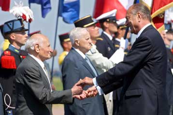 Παρουσία Στεφανόπουλου και διά χειρός Σιράκ παρασημοφορήθηκε ο βετεράνος Γρ.Παυλάκης