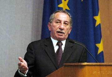 Ετεροβαρές σχέδιο που δεν οδηγεί σε λύση, απαντά στον Ανάν ο Τ.Παπαδόπουλος