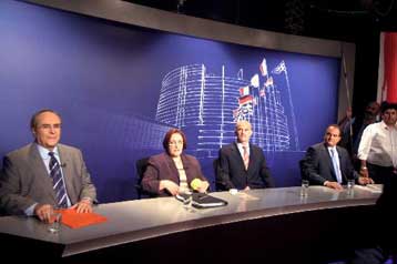 Σκληρή γραμμή από τον Γ.Παπανδρέου – Κατήγγειλε τις κυβερνήσεις ΠΑΣΟΚ ο Κ.Καραμανλής