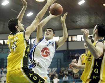 Ο Ηρακλής την τρίτη θέση στο πρωτάθλημα, 93-92 την ΑΕΚ στην παράταση του 5ου αγώνα