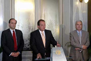 «Επιθετική» αγροτική πολιτική θα ασκήσει η κυβέρνηση, δηλώνει ο Κ.Καραμανλής