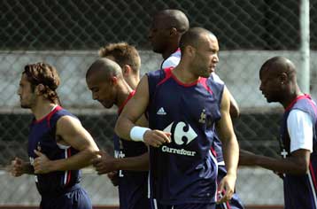 Αμφίβολος παραμένει ο Ντεσαγί για τον αγώνα της Γαλλίας με την Αγγλία