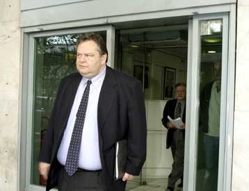 Πολιτικός, όχι αριθμητικός ο στόχος στις ευρωεκλογές, δηλώνουν Βενιζέλος και Βούγιας