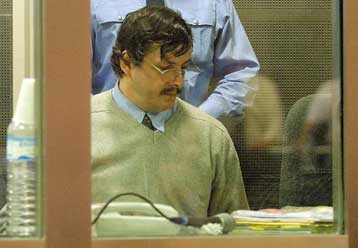 Αγνοια για τις συνθήκες φόνου των θυμάτων του δηλώνει ο παιδεραστής Μαρκ Ντιτρού