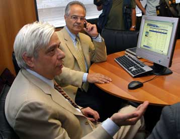 Έτοιμος ο εκλογικός μηχανισμός για τις κάλπες της Κυριακής