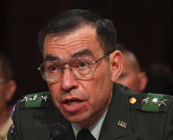 Την εξαίρεσή του από την έρευνα για τα βασανιστήρια στο Ιράκ ζητά Αμερικανός στρατηγός