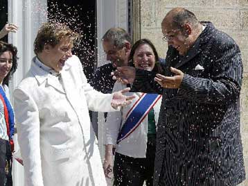 Πρώτο «ναι» στους γάμους ομοφυλόφιλων από δικαστήριο στην πολιτεία της Νέας Υόρκης