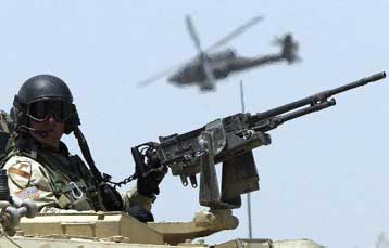 Αιματηρές συγκρούσεις μεταξύ εξεγερθέντων σιιτών και αμερικανικών δυνάμεων στο Ιράκ