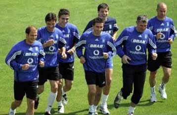 «Θα χτυπήσουμε το ματς με την Ισπανία» δήλωσε ο Ρεχάγκελ