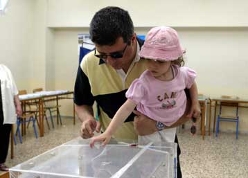 Τι προσδοκούν τα κόμματα από τις ευρωεκλογές της 13ης Ιουνίου