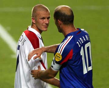 Πρόσωπο του αγώνα ο Μπαρτέζ- Με διάβασε, λέει ο Μπέκαμ-Έκανε τη διαφορά, λέει ο Ζιντάν