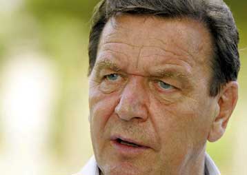 Στην «Ατζέντα 2010» επιμένει ο Γερμανός καγκελάριος παρά την εκλογική πανωλεθρία