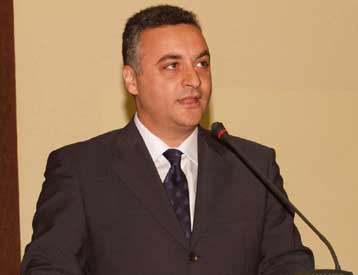 Θετικά φέρεται να εξετάζει η κυβέρνηση αύξηση 10% των ναύλων – Πλαφόν ζητά το ΠΑΣΟΚ