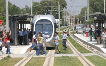 Απόλυτα επιτυχημένη η δοκιμαστική διαδρομή του τραμ σε όλο το μήκος της γραμμής