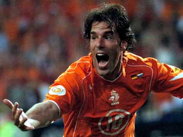 Ισόπαλες 1-1 Γερμανία και Ολλανδία, με αριστοτεχνικά γκολ των Φρινγκς, Νιστερλόι