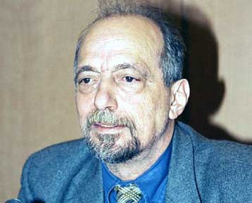 Δύο πόλοι στη μάχη της διαδοχής του Ν.Κωνσταντόπουλου