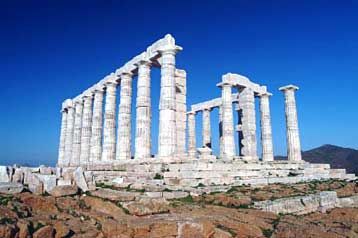 Τη φωταγώγηση του ναού του Ποσειδώνα στο Σούνιο ανακοίνωσε το ΥΠΠΟ