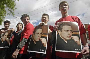 «Ανοιξε» στη Μόσχα η πολύκροτη δίκη του Μιχαήλ Χοντορκόφσκι