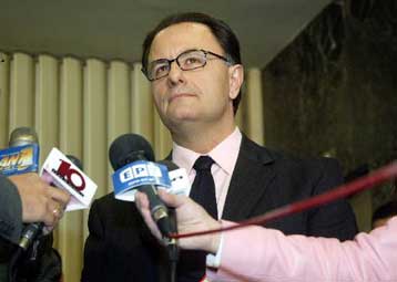 Ομόφωνο «ναι» της Βουλής στη ρύθμιση για την εξόφληση χρεών προς τα ασφαλιστικά ταμεία