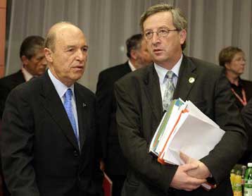 Τηλεφωνική επικοινωνία Σημίτη – Γιούνκερ για την «πορεία της Ευρώπης»