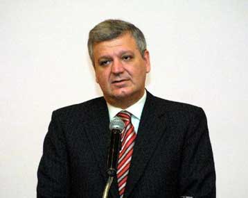 Αντιδράσεις βουλευτών για την αναβολή της κλήρωσης των Ολυμπιακών κατοικιών