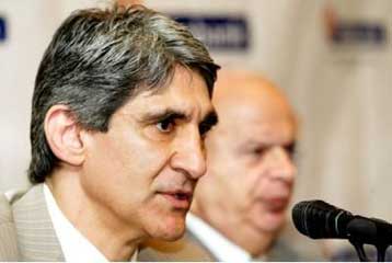 Την υπέρβαση ζήτησε ο Παναγιώτης Γιαννάκης στην παρουσίασή του