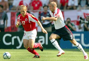 Με δύο γκολ του Ρούνι και ένα του Τζέραρντ, η Αγγλία νίκησε 3-0 την Ελβετία