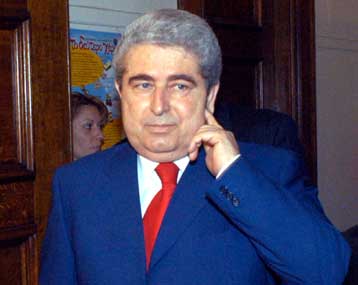 Επικριτικά σχόλια από ΑΚΕΛ και ΔΗΚΟ στην απάντηση του Κ.Ανάν στον Τάσσο Παπαδόπουλο