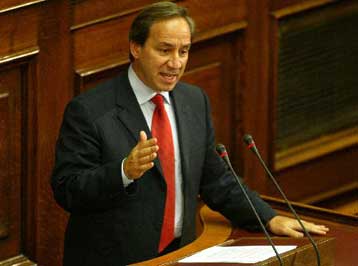 Κάμψη στις ελληνικές εξαγωγές και τον Απρίλιο