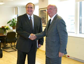 Την Αρχή Προστασίας Προσωπικών Δεδομένων επισκέφθηκε ο Ν.Κωνσταντόπουλος