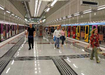 Τέσσερις επεκτάσεις και 21 νέους σταθμούς αποκτά το μετρό