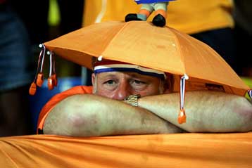 Ολλανδοί φίλαθλοι αγόρασαν εισιτήριο χωρίς επιστροφή στον Αντβοκαατ