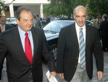 Κάλπες το Σαββατοκύριακο για τα μέλη της ΝΔ εν όψει του συνεδρίου του Ιουλίου