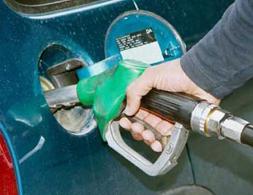 Συνεχίσθηκε για τρίτη εβδομάδα η μείωση τιμών στα καύσιμα