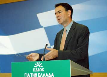 Σε ομηρία η πολιτική ζωή με την υπόθεση του Χρηματιστηρίου, καταγγέλλει το ΠΑΣΟΚ