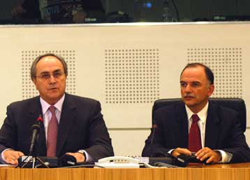 Το ενδεχόμενο θεσμοθέτησης θέσης γραμματέα συζητούν τα στελέχη του Συνασπισμού