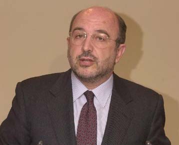 Μέτρα για τη μείωση του ελλείμματος κατά 1% του ΑΕΠ συνιστά η Κομισιόν