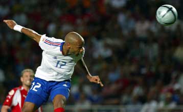 Εάν δείτε στον ύπνο σας τον Ανρί, μην τον φοβηθείτε, λέει στους διεθνείς ο Ρεχάγκελ